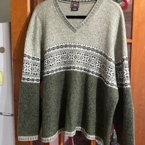 Dark green pattern sweater size 3X